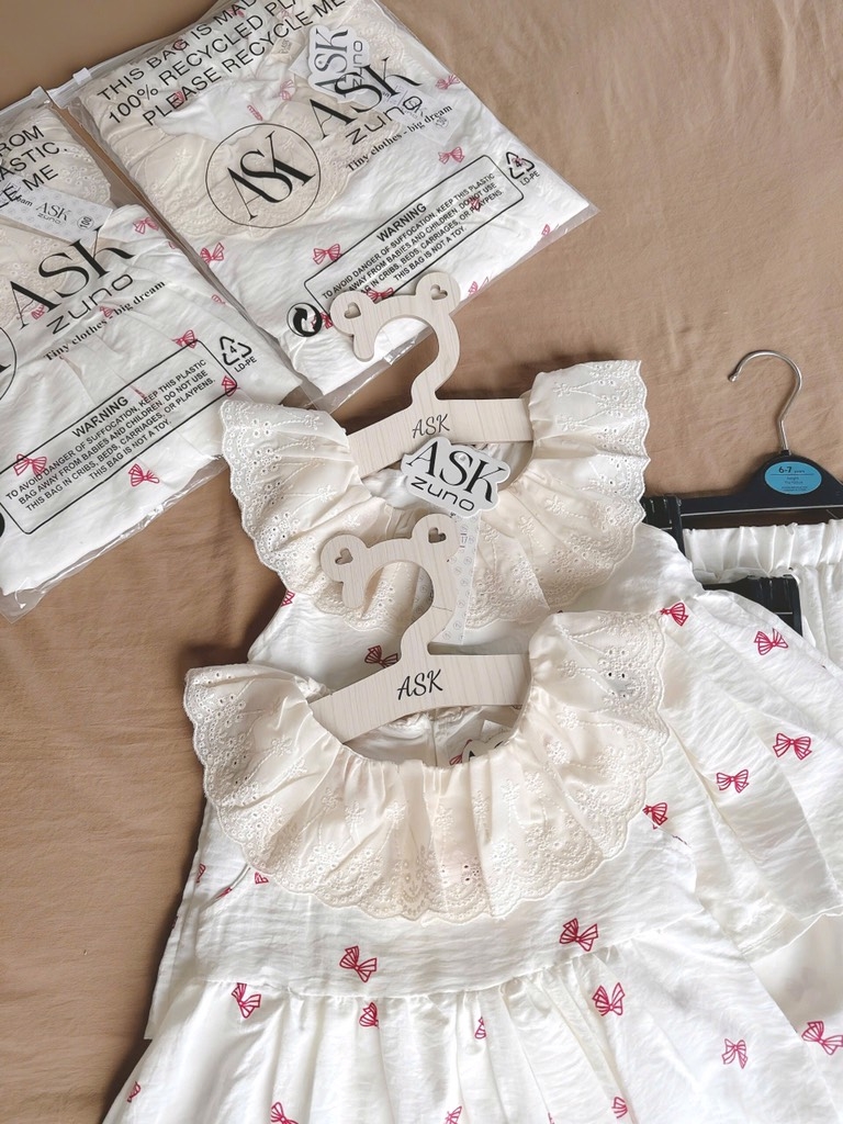 SET BỘ HOMEWEAR BÈO ĐÍNH NƠ BÉ GÁI SẴN