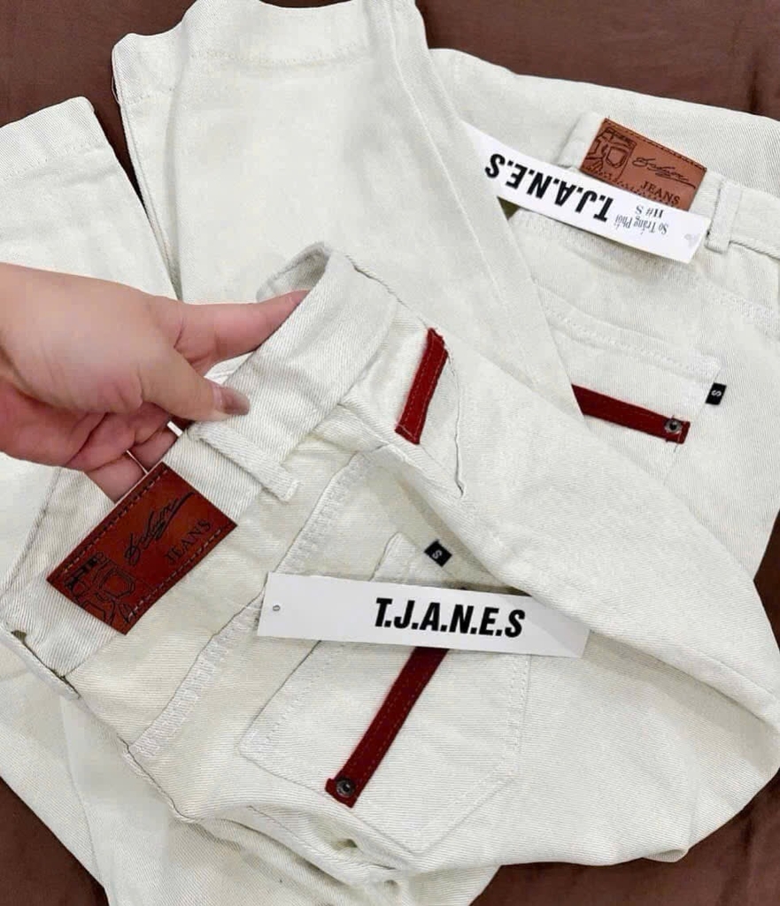 QUẦN JEANS NỮ SUÔNG TRẮNG VIỀN ĐỎ TÚI SAU SẴN