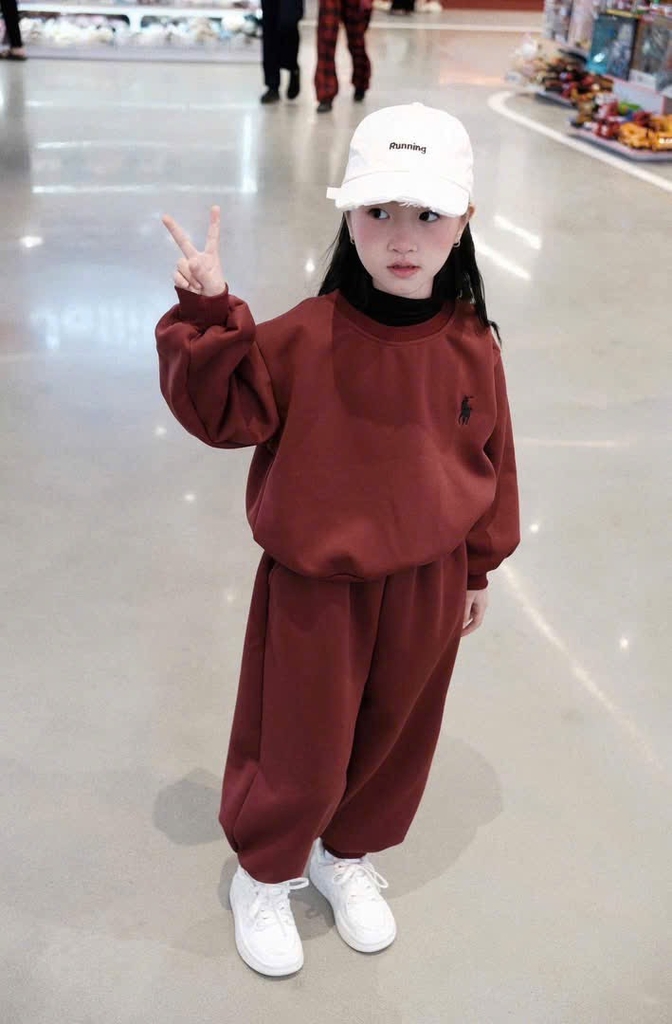 BỘ DÀI NỈ ĐỎ THÊU NGỰA NHÍ SIZE ĐẠI BÉ TRAI BÉ GÁI