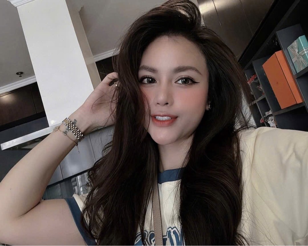 SET ĐỒ MÙA HÈ “SUMMER 81” NỮ SẴN (GIÁ GIẢM)(XẢ 119k)