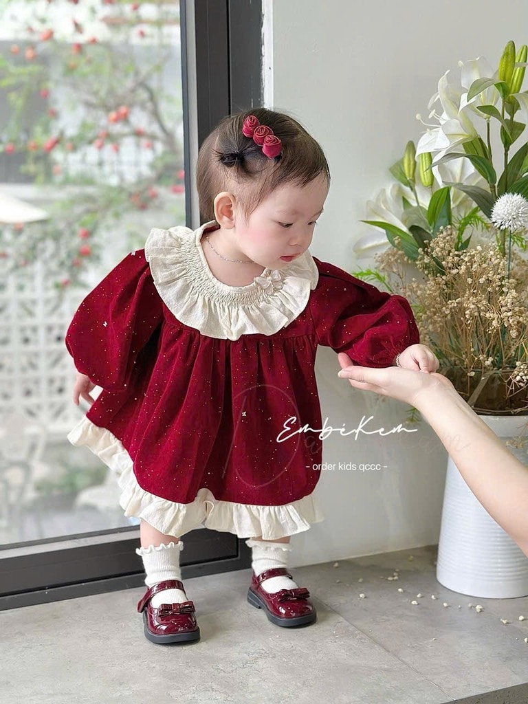 SET VÁY NHUNG NHŨ ĐỎ DÀI TAY 3 CHI TIẾT BÉ GÁI SẴN