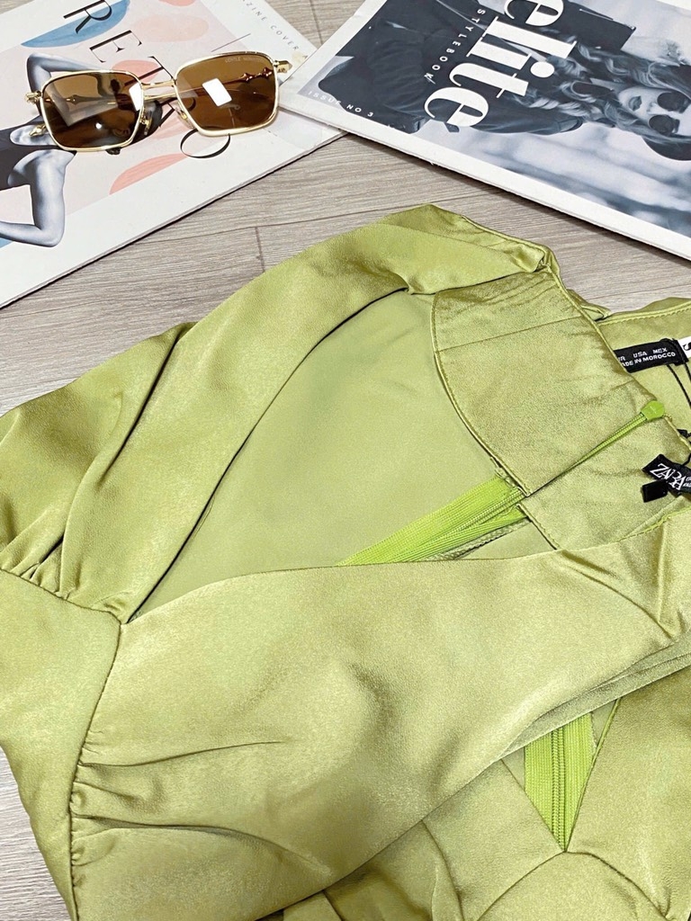 VÁY CỔ V DÚM NGỰC MÀU CỐM NỮ SẴN (SALE 79k)