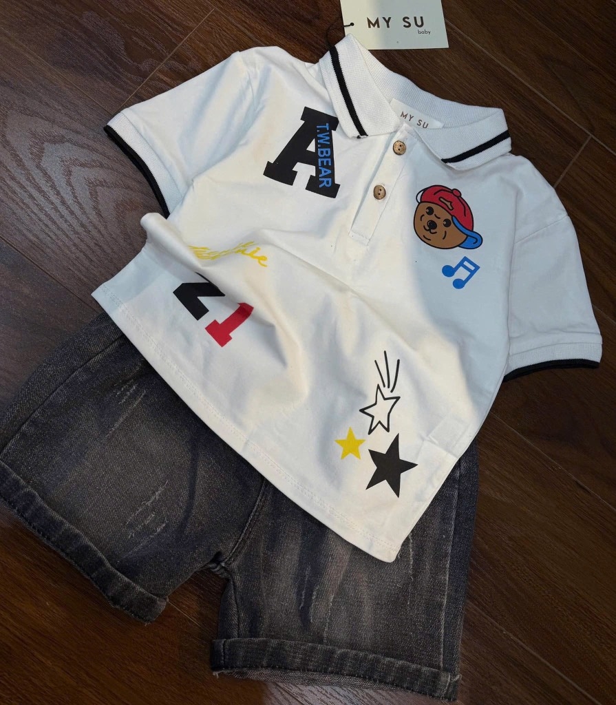 SÉT ÁO POLO GẤU WHO.AU QUẦN SHORT JEAN KHÓI BÉ TRAI NEW( xả 79k)
