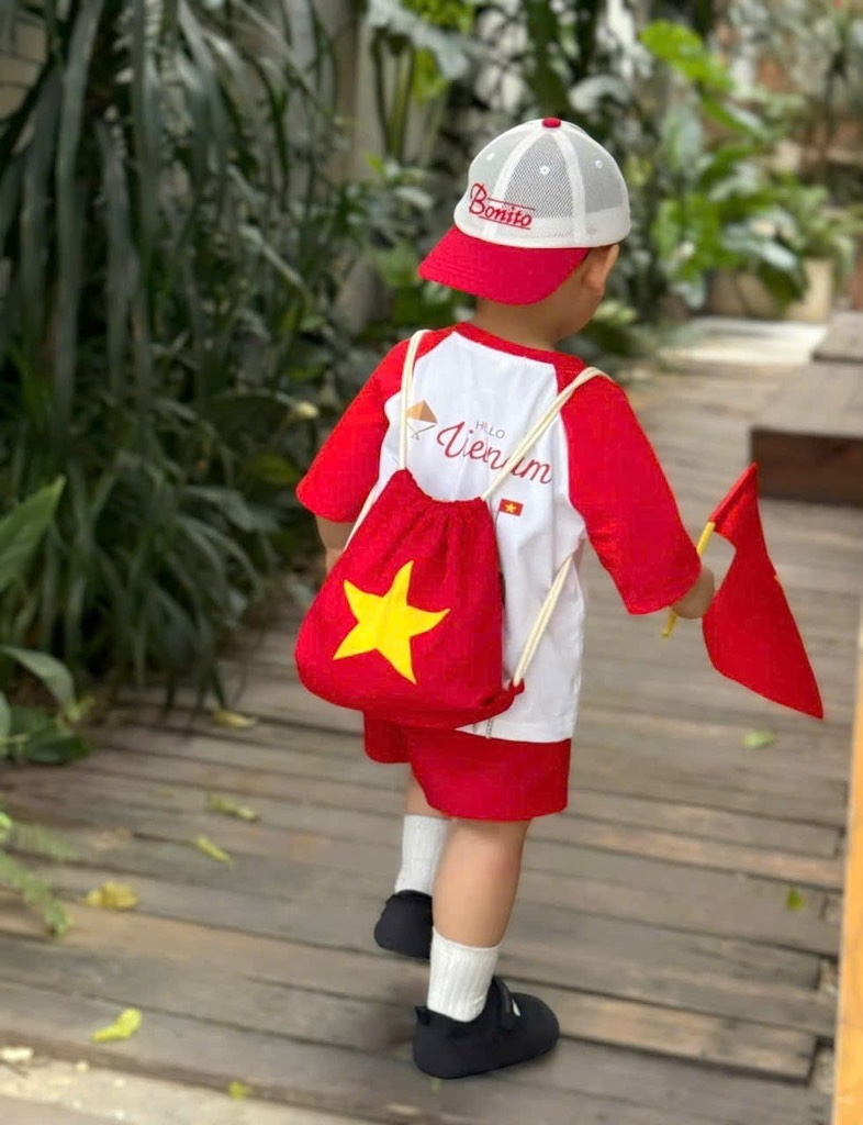 SET EM BÉ YÊU NƯỚC ĐỎ BÉ TRAI BÉ GÁI