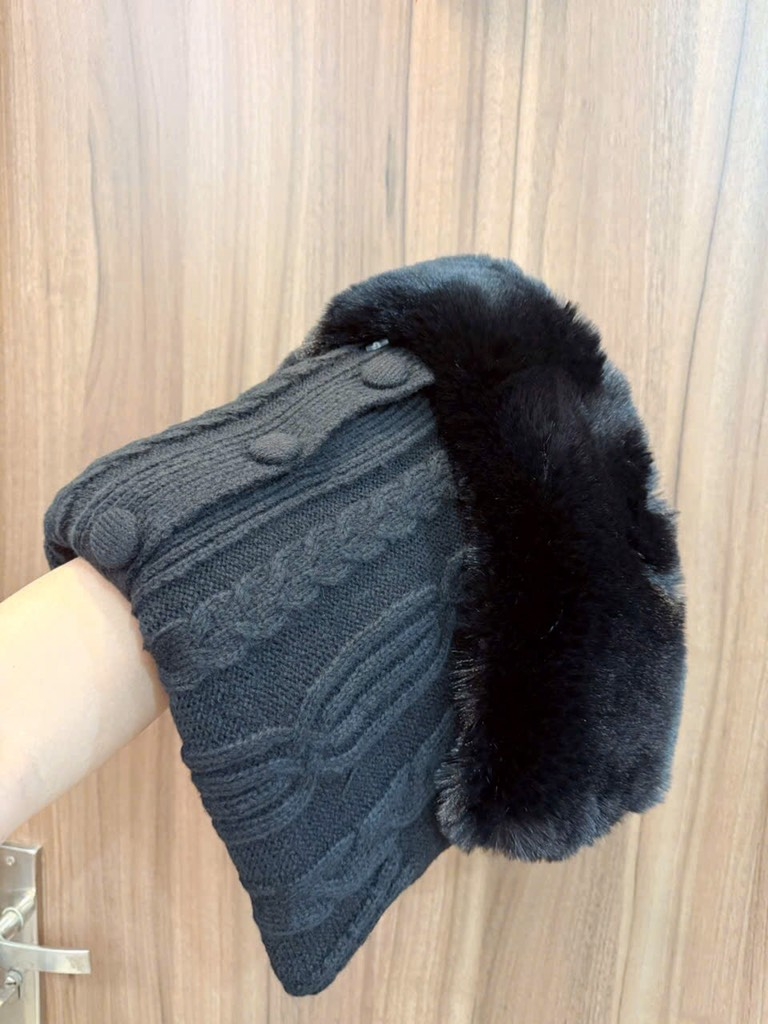 ÁO LEN QC CỔ LÔNG HOT HIT NỮ SẴN