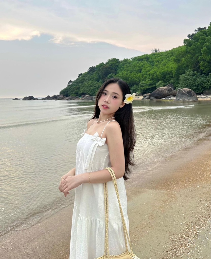 MAXI TẰM 2 MÀU 2 LỚP(xả 105k)