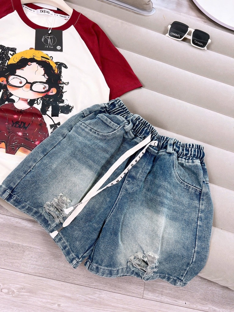SET BỘ ÁO THUN CÔ GÁI ĐỎ KÈM QUẦN NGỐ JEAN BÉ GÁI