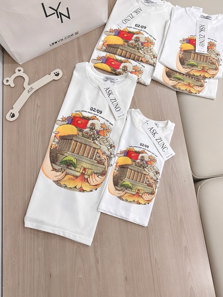 ÁO QUỐC KHÁNH MẸ CON
