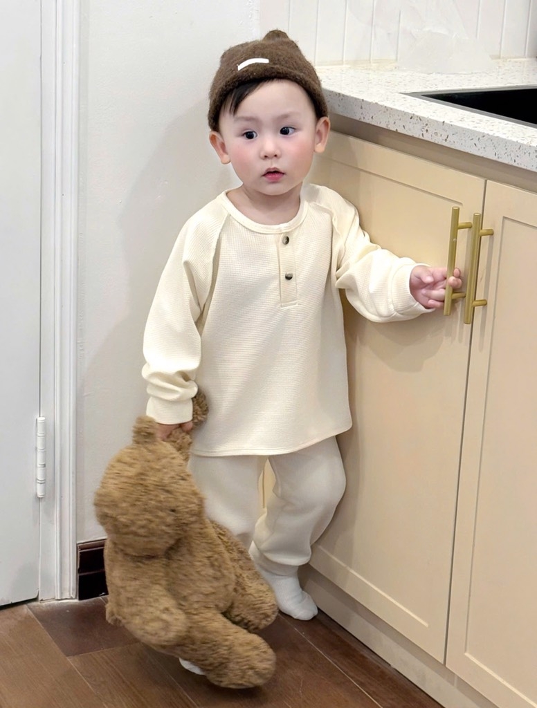 SET 2 BỘ DÀI TỔ ONG KEM KẺ BÉ TRAI SẴN