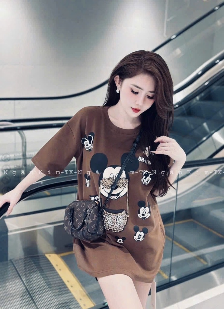 ÁO PHÔNG QC DÁNG RỘNG MICKEY ĐÍNH ĐÁ NỮ