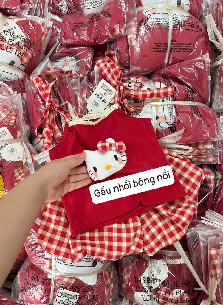 SÉT BỘ HELLO KITTY QUẦN BÍ BÉ GÁI SẴN(SALE 70k)