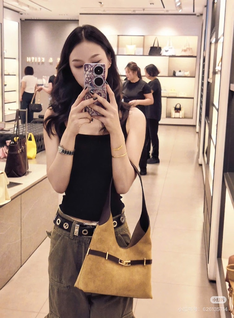 TÚI XUẤT DƯ CLK NỮ