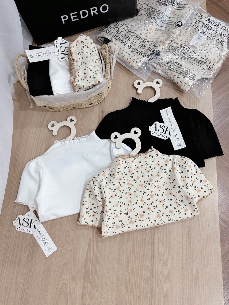 SET 3 ÁO ZIP CỔ BÈO ĐEN TRẮNG HOA BÉ GÁI (SALE 79k)