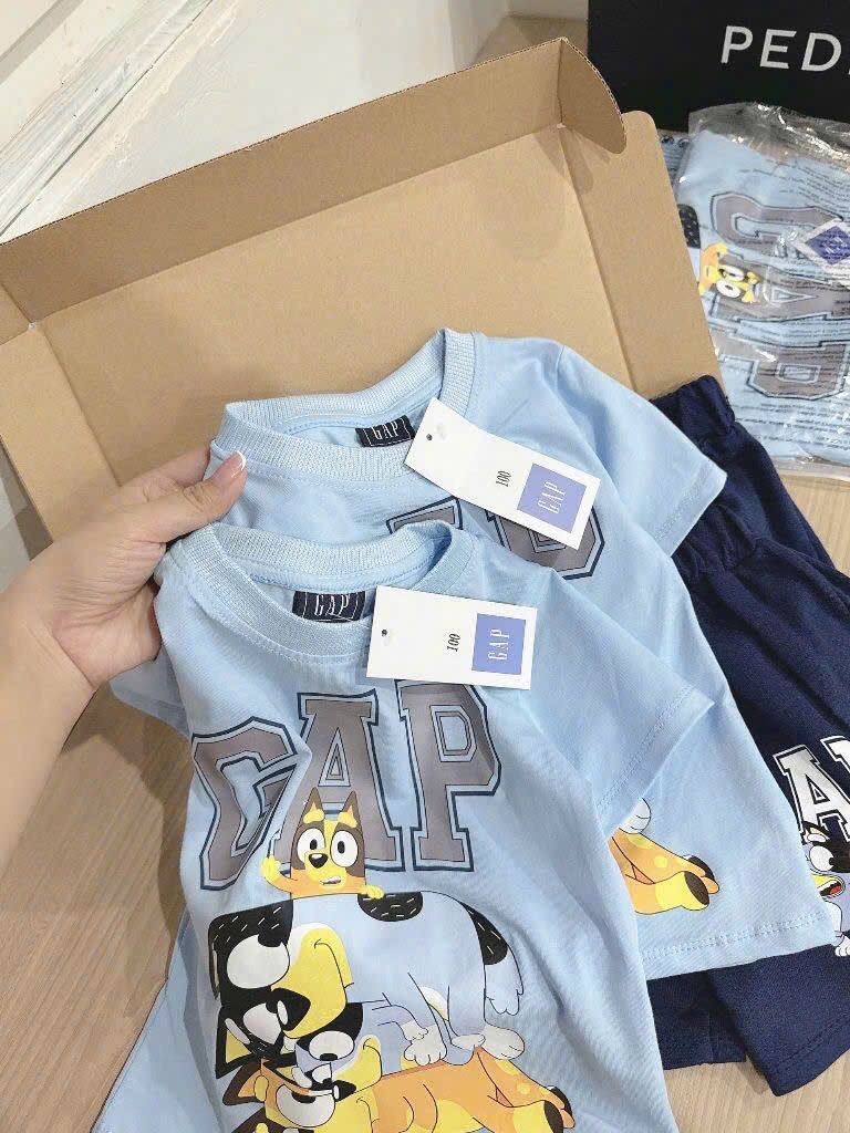 BỘ CHÓ CỨU HỘ G.A.P XANH TRỜI QUẦN SHORT XANH THAN CHO BÉ TRAI SẴN