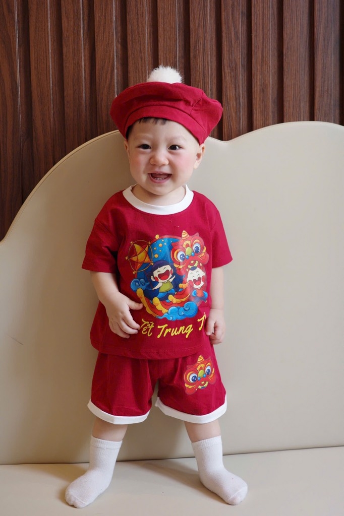 SÉT BỘ TẾT TRUNG THU ĐỎ KÈM MŨ NỒI BÔNG BÉ TRAI