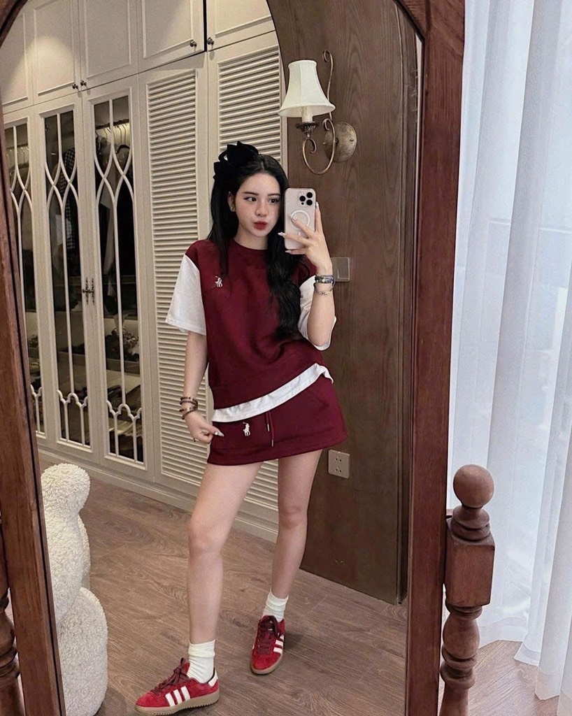SÉT COTTON ĐỎ TAY TRẮNG THÊU NGỰA CHÂN VÁY A DÁNG NỮ SẴN (SALE 89k)