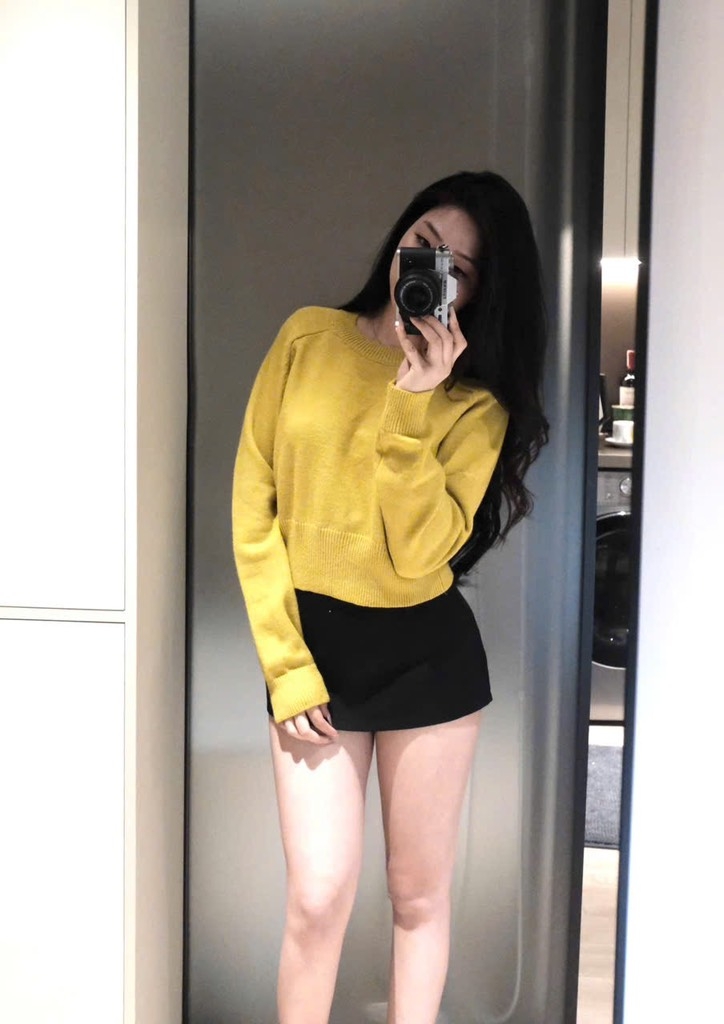 ÁO LEN NHẸ CỔ TRÒN VÀNG NỮ THU ĐÔNG SẴN