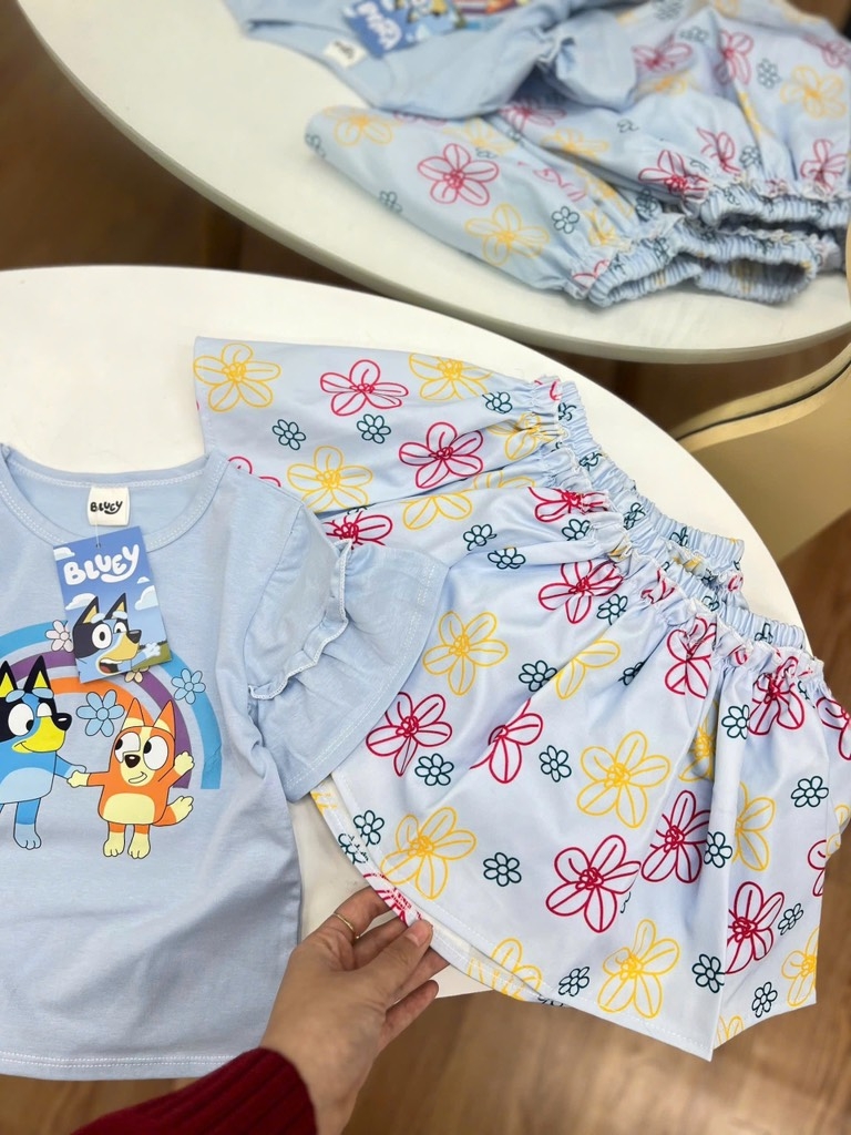 SET ÁO PHÔNG CV IN HOA BLUEY XANH TRỜI BÉ GÁI SẴN ( XẢ 39k)