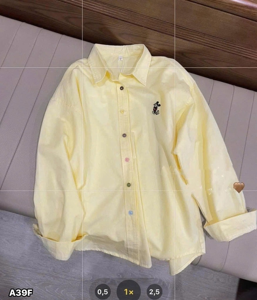 ÁO SƠ MI VÀNG THÊU MICKEY DÀI TAY NỮ