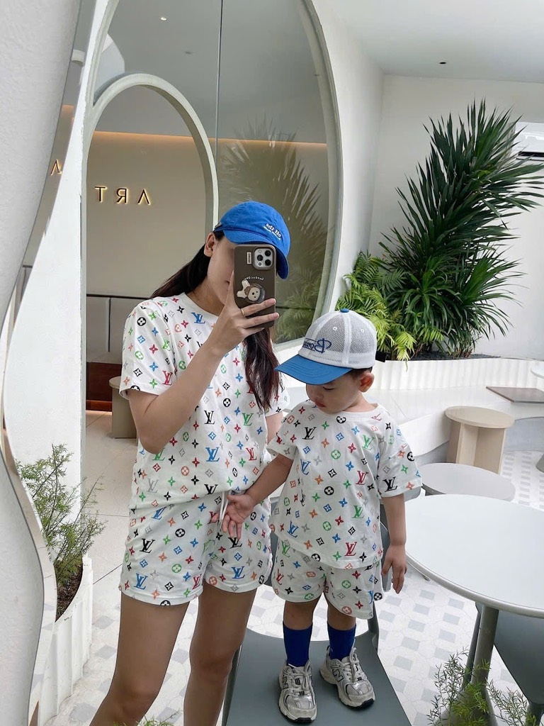 SET LV MẸ CON HOẠ TIẾT ĐA SẮC SẴN(XẢ MẸ 69k Con40k)