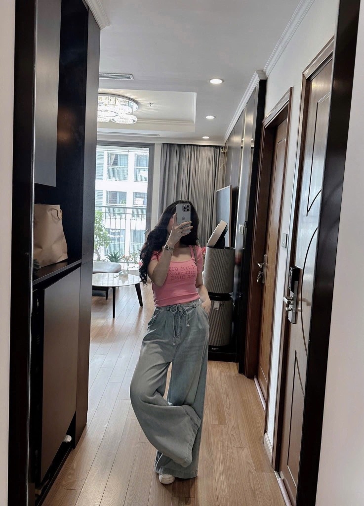 ÁO PHÔNG HỒNG QUẦN JEAN NỮ SUÔNG