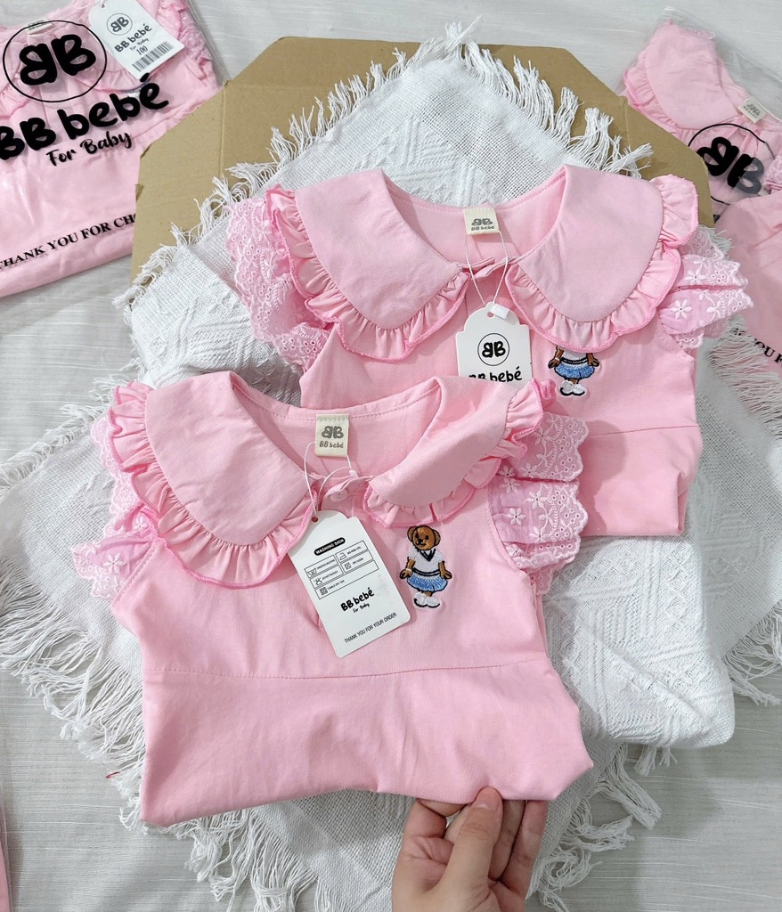 VÁY CỔ BÈO HỒNG THÊU GẤU BÉ GÁI SẴN (XẢ 55k)