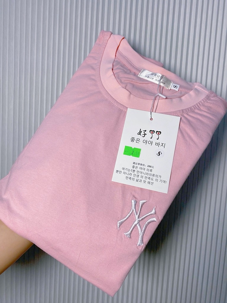 ÁO THÊU LOGO NY HỒNG NỮ SẴN