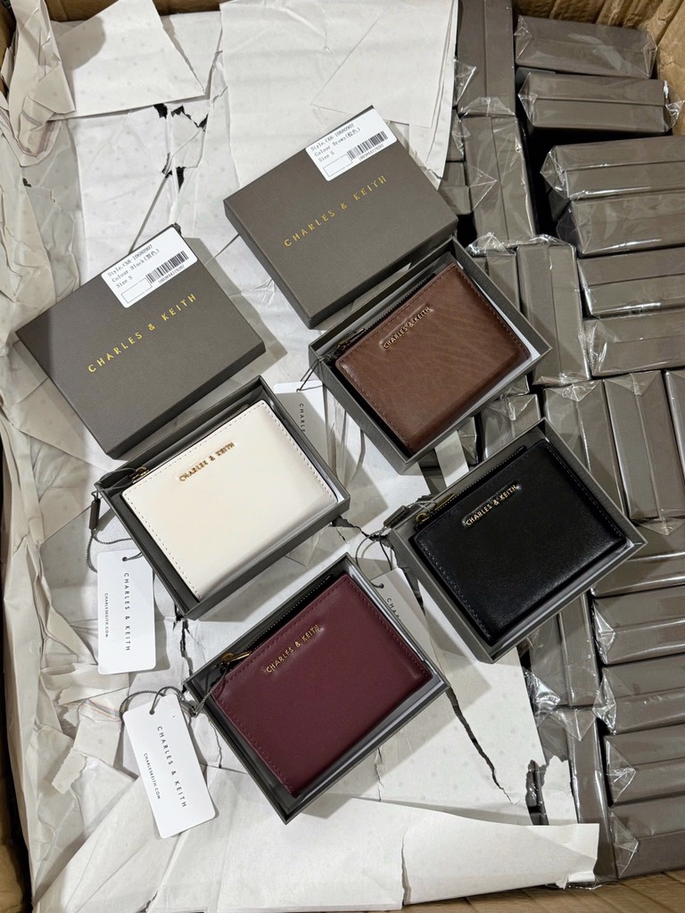 PHỤ KIỆN - VÍ CHARLES & KEITH NỮ (TĂNG GIÁ)