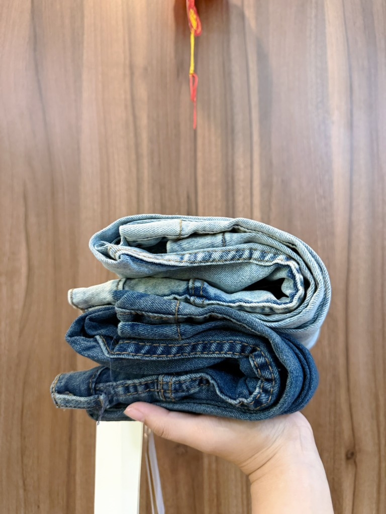 QUẦN BÒ NỮ ỐNG LOE MÁC DA 2 MÀU SẴN