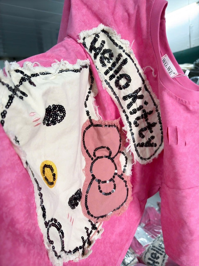 ÁO PHÔNG HỒNG HELLO KITTY RÁCH NỮ SẴN