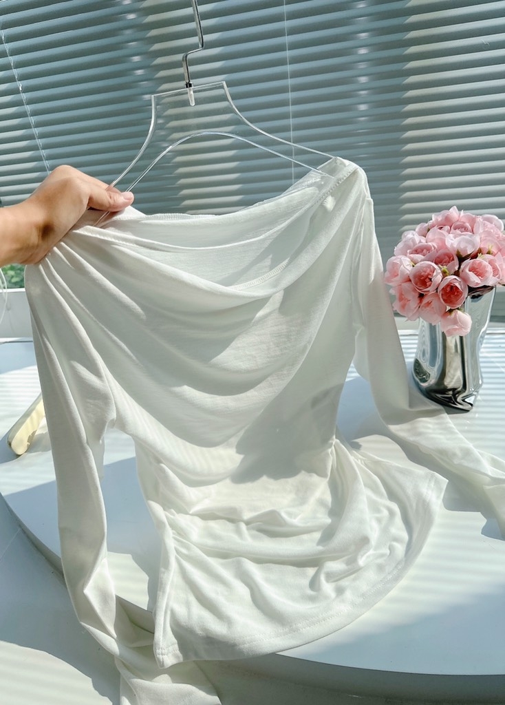 SET 2 ÁO LEN ĐEN TRẮNG TRỄ VAI NỮ THU ĐÔNG SẴN