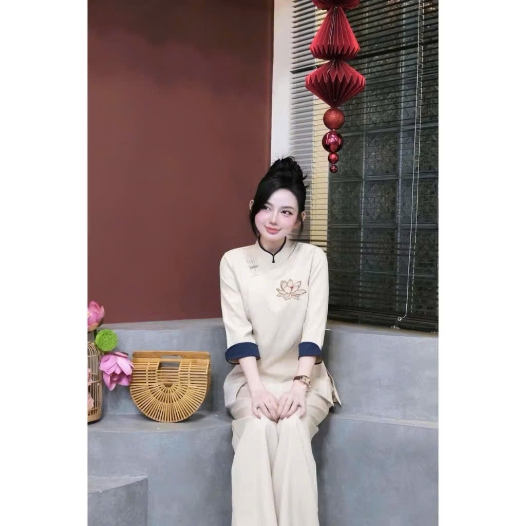 PHÁP PHỤC ĐI CHÙA CỔ TÀU NỮ
