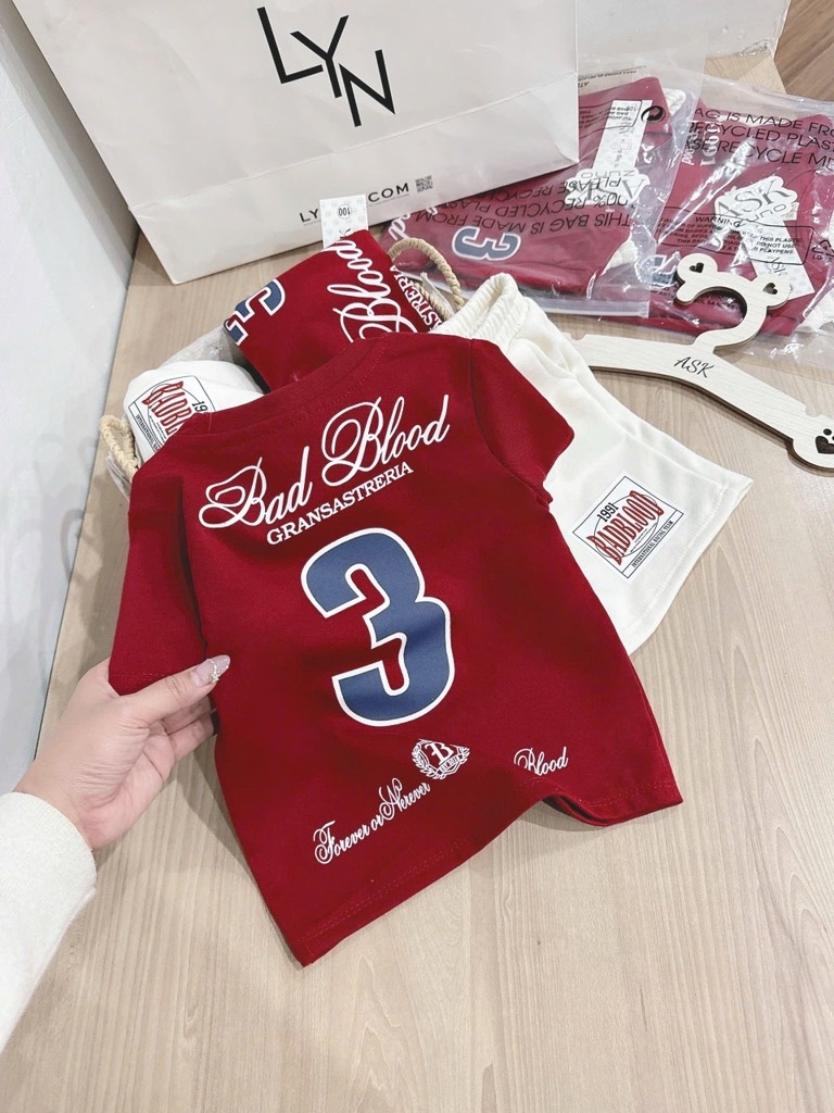 SET BỘ BAD BLOOD SỐ 3 BÉ TRAI SẴN(XẢ 60k)