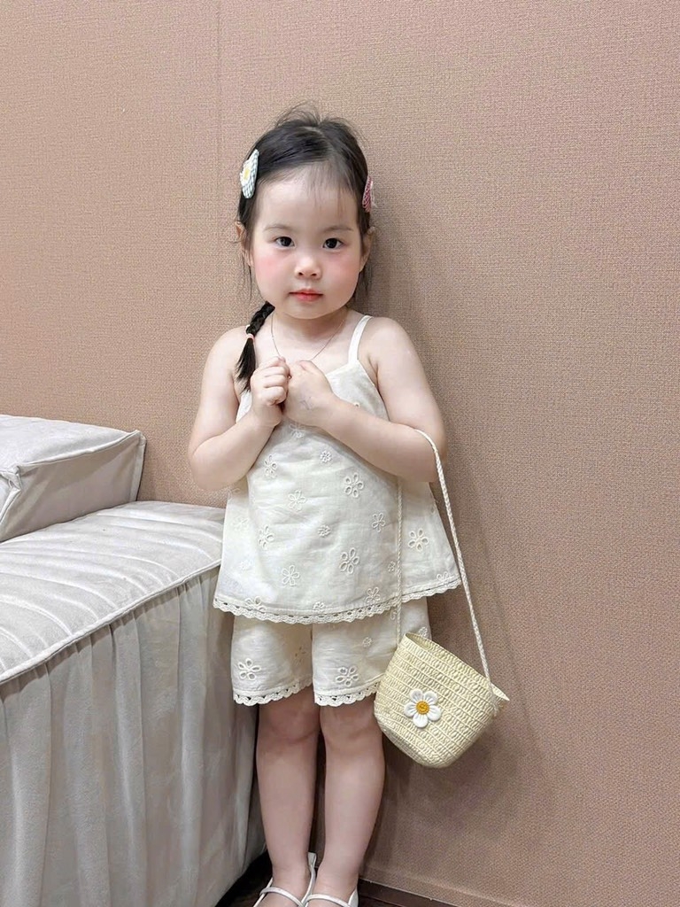 SET BỘ 2 DÂY THÊU HOA BÉ GÁI SẴN