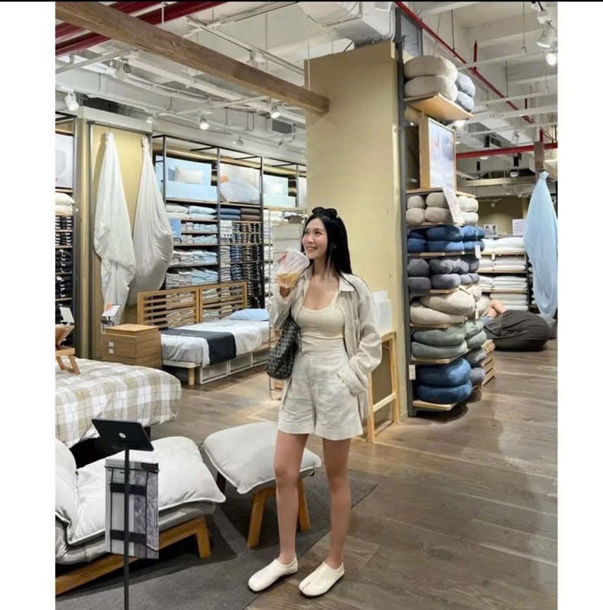 SET ĐŨI LIEN 3 CHI TIẾT NỮ SẴN