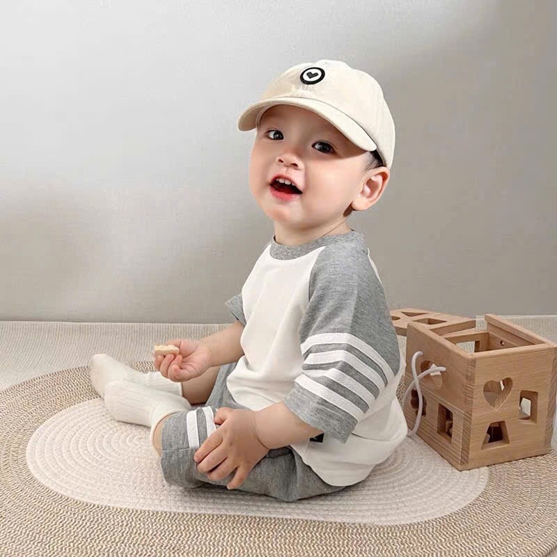 SET 2 BỘ COTTON TÀU THAN GHI KẺ SỌC TAY BÉ TRAI SẴN (SALE 102k)