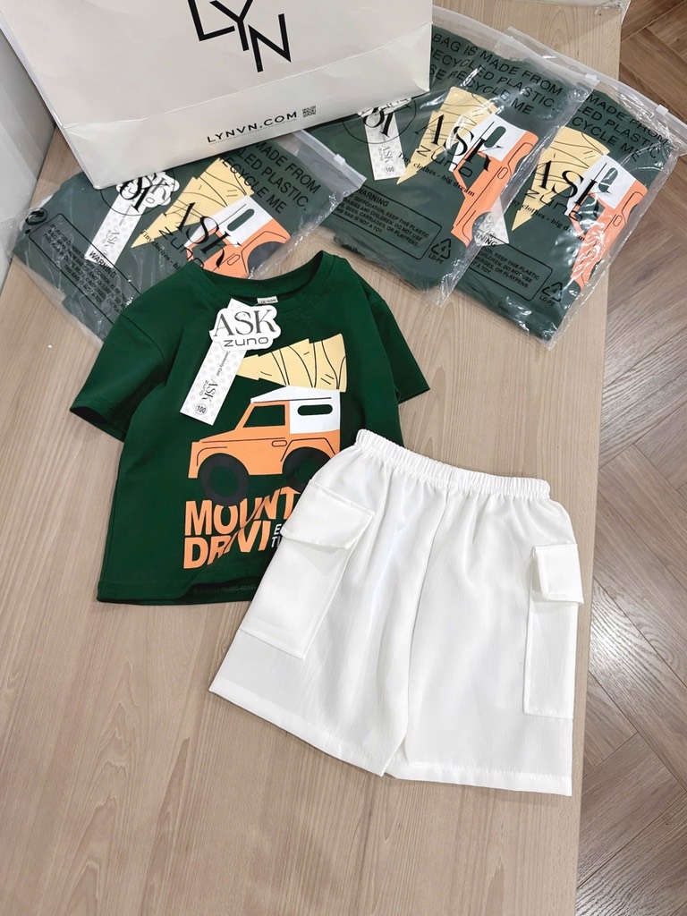 SET BỘ ÁO THUN XANH LÁ ÔTÔ QUẦN ĐÙI TRẮNG BÉ TRAI SẴN( xả 50k)