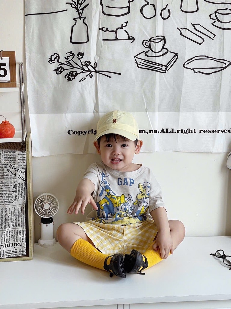 SET 3 ÁO GAP TONE MÀU XÁM RÊU NÂU BÉ TRAI SẴN( xả 69k)
