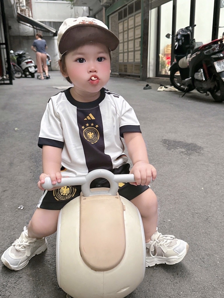 SET 2 BỘ THỂ THAO TONE ĐỎ MẬN BÉ TRAI SẴN