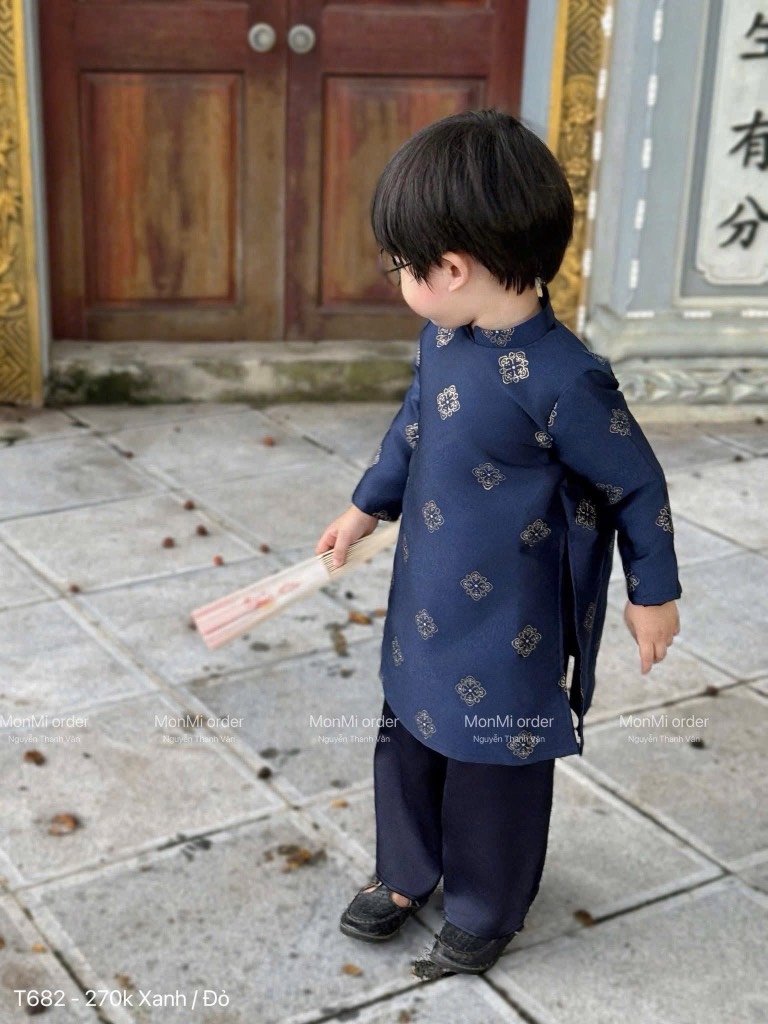 SET ÁO DÀI VẢI GẤM BÉ TRAI