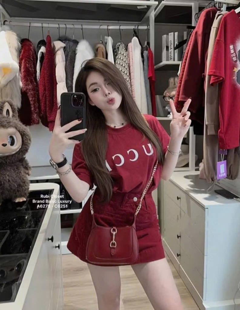 CHÂN VÁY BÒ NỮ ĐỎ NEW TÚI NGANG SẴN