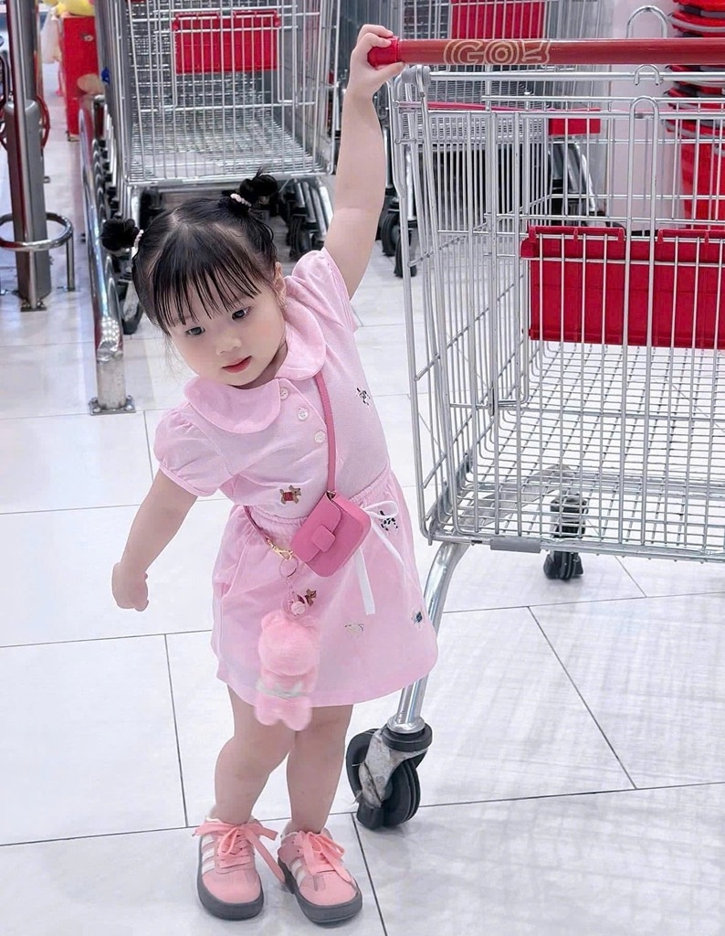 SÉT ÁO POLO CỔ SEN QUẦN VÁY PINK BLING BÉ GÁI NEW SẴN (XẢ 55 k)