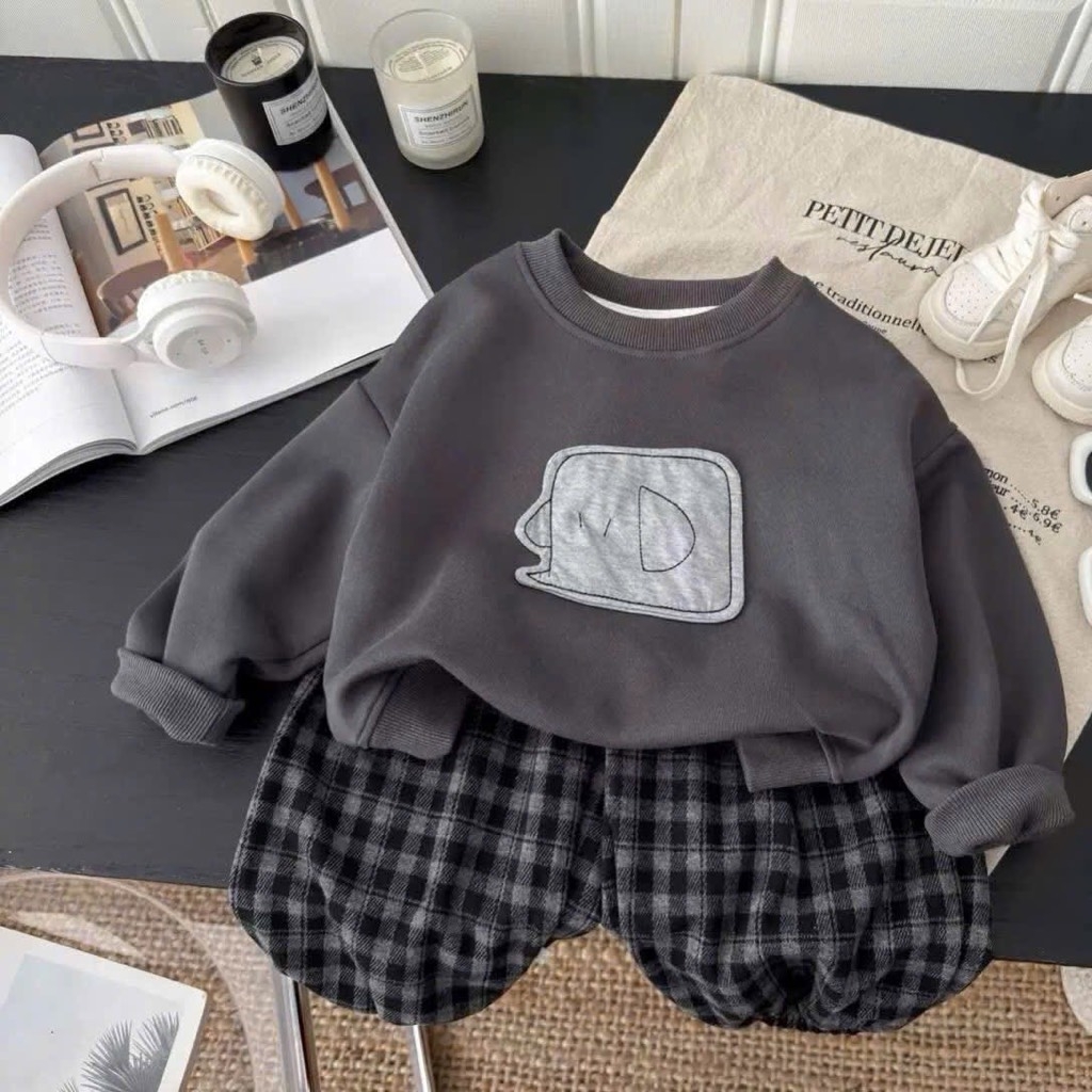 SET BỘ DÀI NỈ ĐANH THÊU HOẠ TIẾT KÈM QUẦN KẺ BÉ TRAI