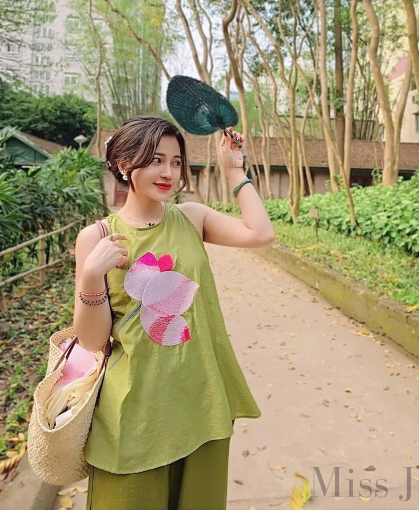 SET SÁT NÁCH HÌNH HOA SEN MIX QUẦN SUÔNG NỮ