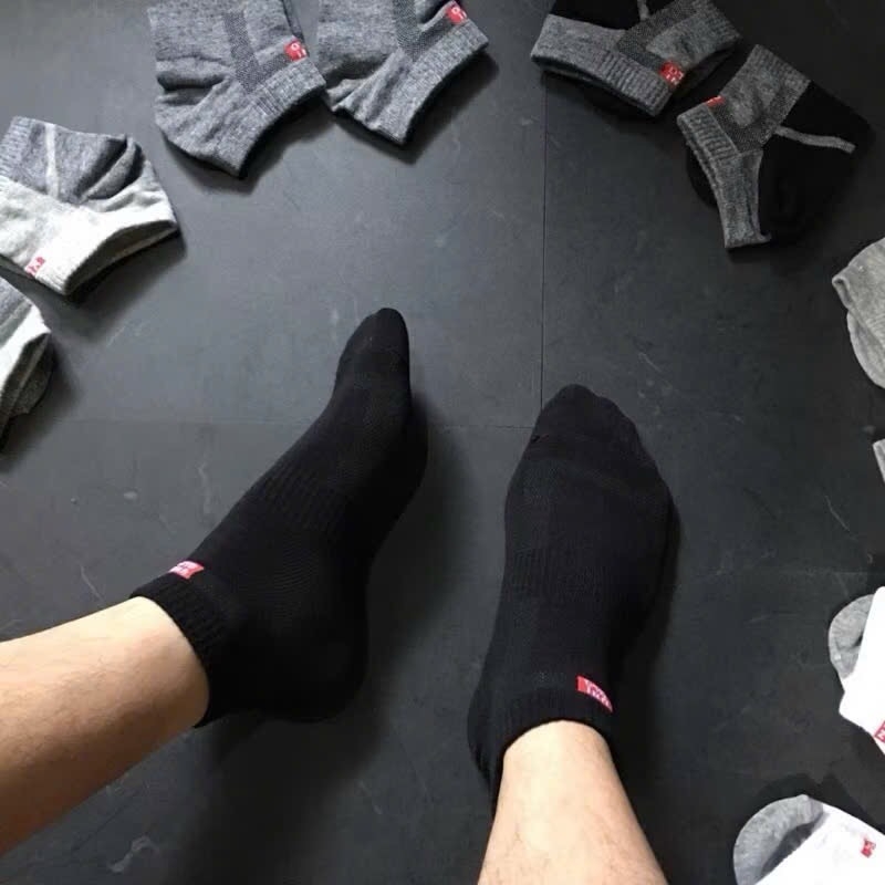 ĐỒ LÓT - TẤT NAM UNIQLO CỔ DÀI VÀ NGẮN