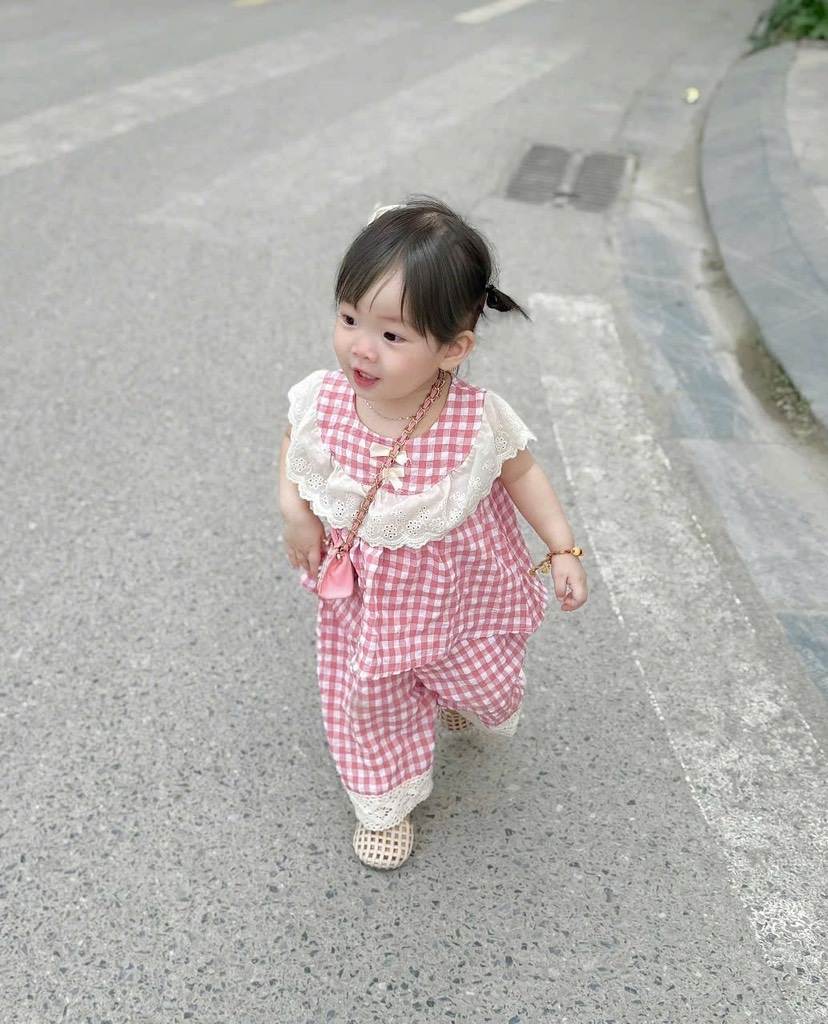 SET KẺ CARO HỒNG VIỀN BÈO BÉ GÁI (xả 39k)