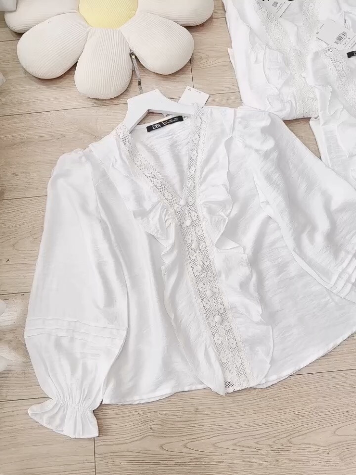 ÁO BÈO PHỐI REN CÚC BỌC LI TAY NỮ SẴN(SALE 79k)