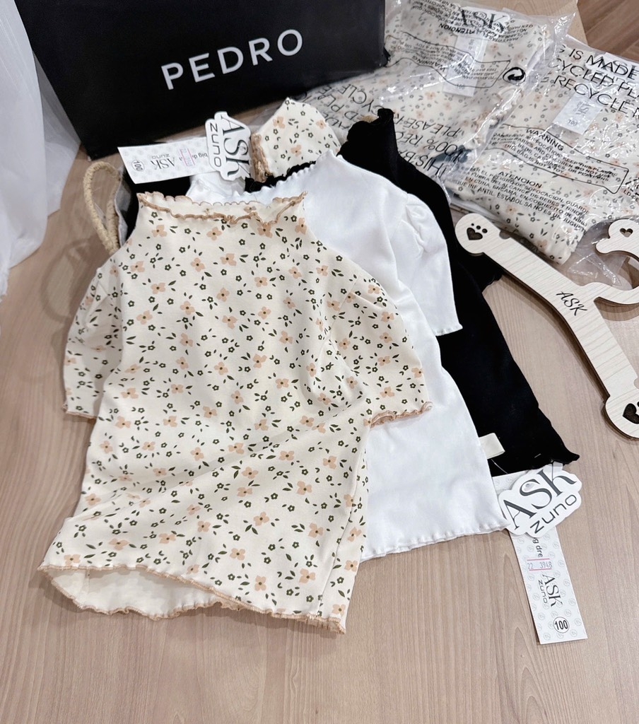 SET 3 ÁO ZIP CỔ BÈO ĐEN TRẮNG HOA BÉ GÁI (SALE 79k)