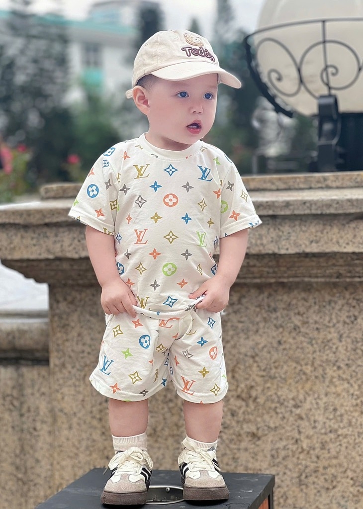 SET LV MẸ CON HOẠ TIẾT ĐA SẮC SẴN(XẢ MẸ 69k Con40k)