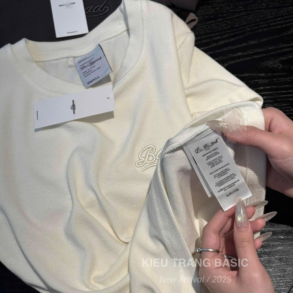 ÁO ZIP THÊU BAD MÀU TRẮNG KEM NỮ